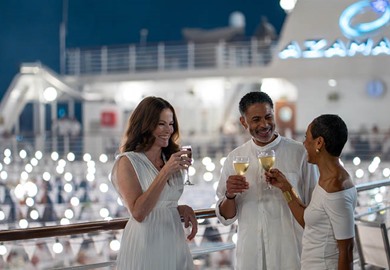 Entertainment, bars & lounges 